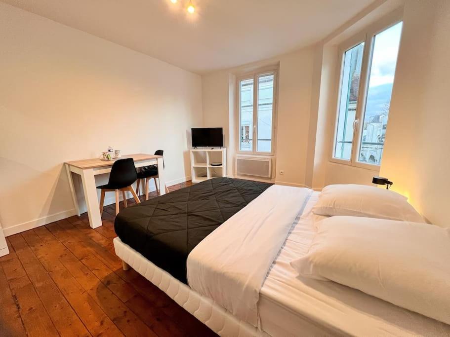 Appartement Maciet 4- Centre Ville Meaux-Gare-Disney מראה חיצוני תמונה